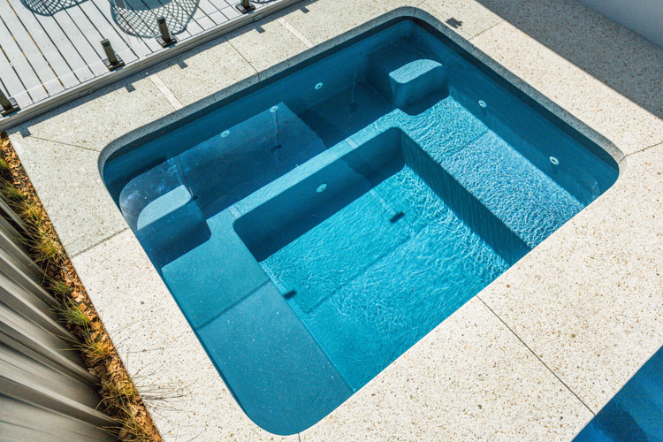 Spa 2.5m x 1.9m