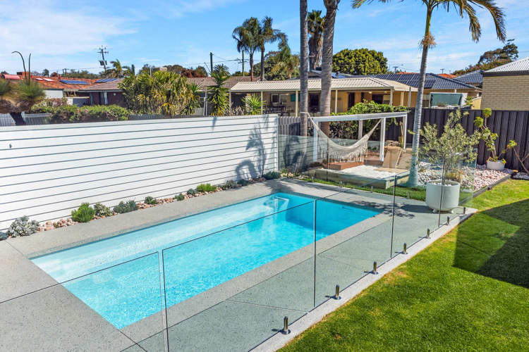 Stradbroke 7.0m x 2.5m